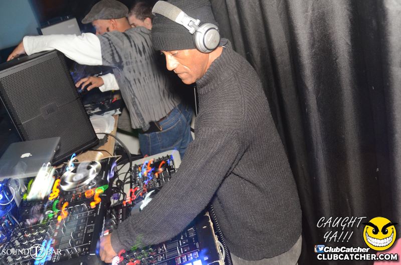 T2 lounge photo 14 - May 15th, 2015