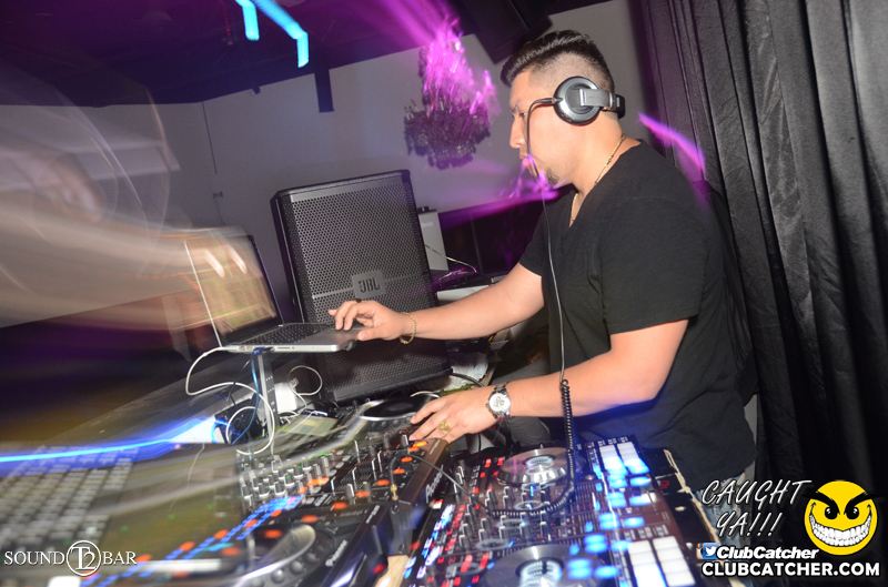 T2 lounge photo 21 - May 15th, 2015