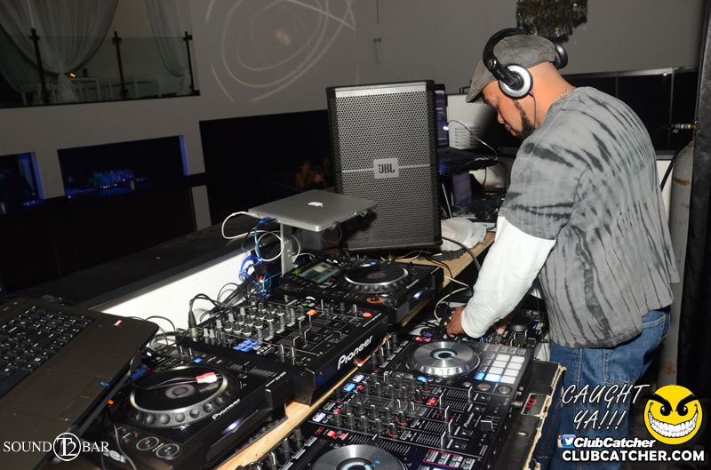 T2 lounge photo 34 - May 15th, 2015