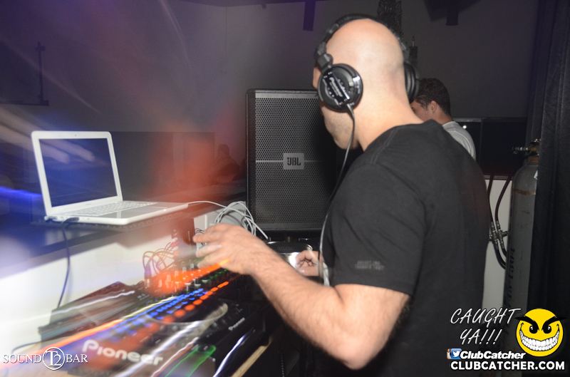 T2 lounge photo 46 - May 16th, 2015