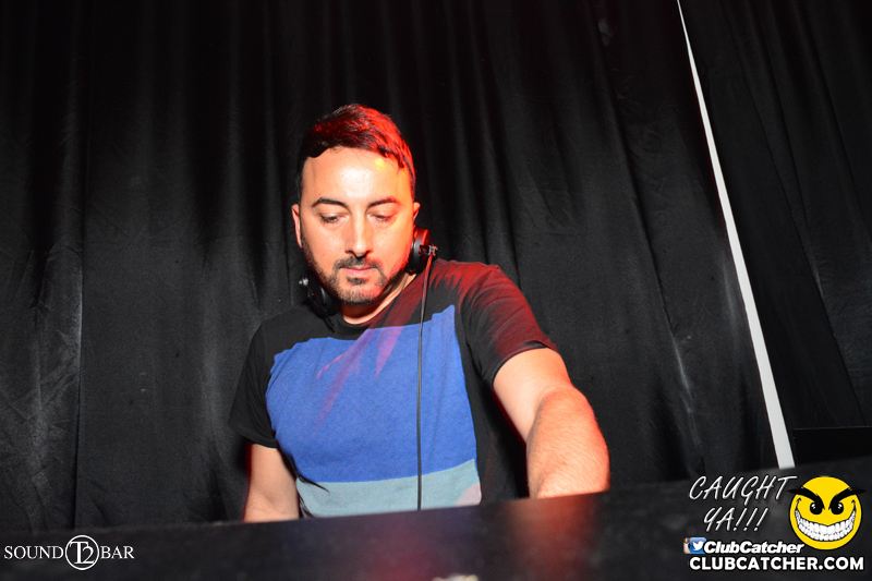 T2 lounge photo 28 - May 21st, 2015