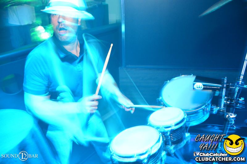 T2 lounge photo 107 - May 28th, 2015