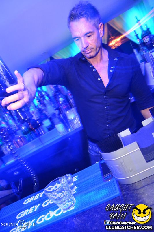 T2 lounge photo 21 - May 28th, 2015