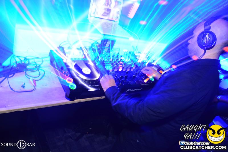 T2 lounge photo 38 - June 6th, 2015