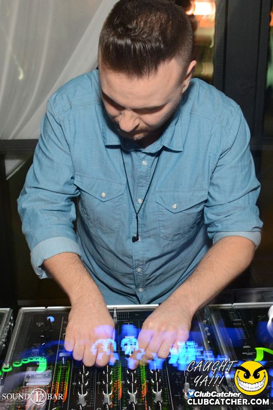 T2 lounge photo 15 - July 16th, 2015