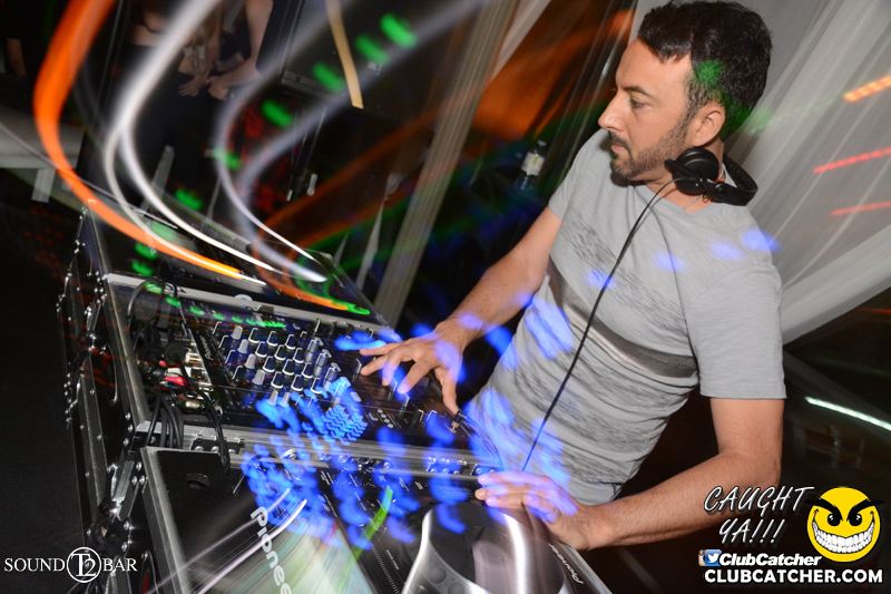 T2 lounge photo 16 - July 16th, 2015