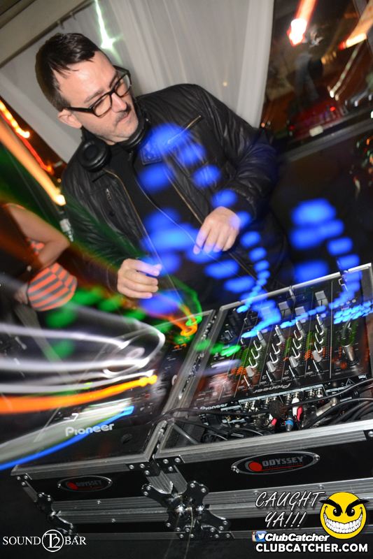 T2 lounge photo 23 - July 16th, 2015