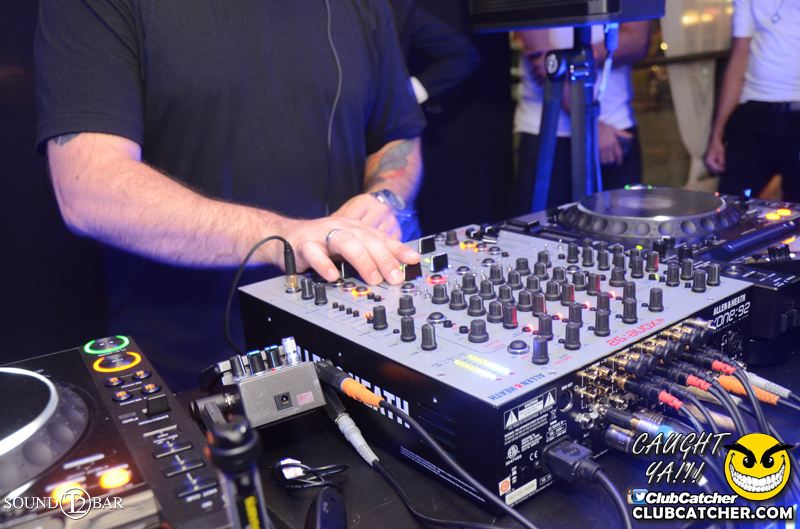 T2 lounge photo 25 - July 23rd, 2015