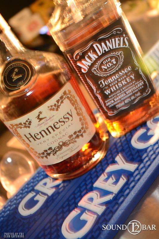 T2 lounge photo 1 - July 25th, 2015