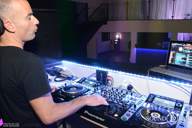 T2 lounge photo 17 - July 25th, 2015