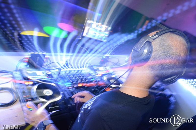 T2 lounge photo 7 - July 25th, 2015