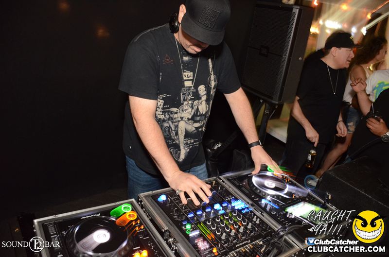 T2 lounge photo 103 - July 30th, 2015