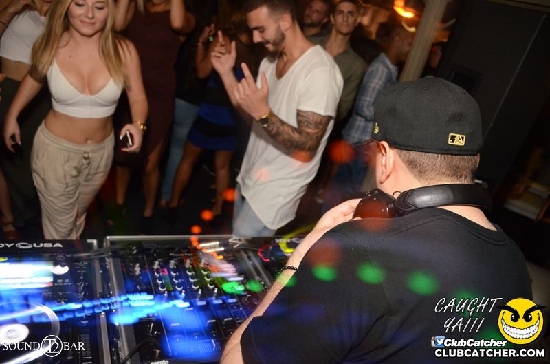 T2 lounge photo 107 - July 30th, 2015