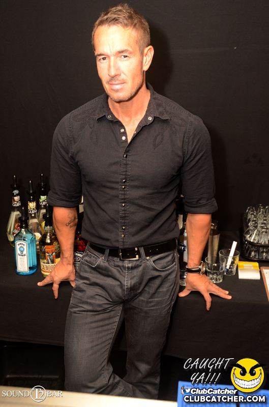 T2 lounge photo 9 - August 1st, 2015