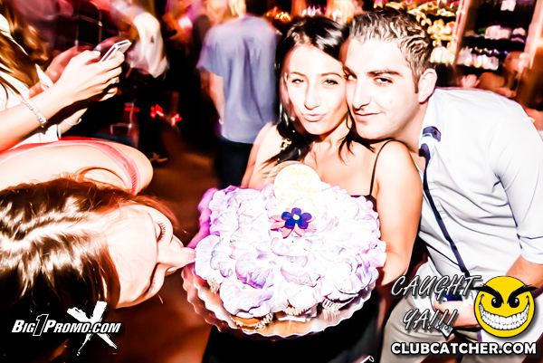 Studio lounge photo 129 - June 8th, 2013