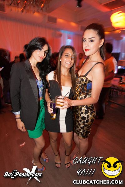 Studio lounge photo 183 - June 8th, 2013