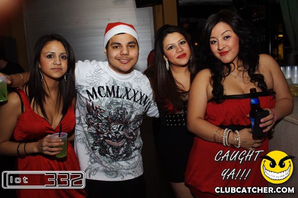 Lot332 nightclub photo 54 - December 25th, 2010