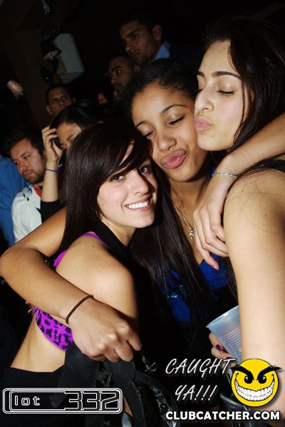 Lot332 nightclub photo 100 - December 25th, 2010