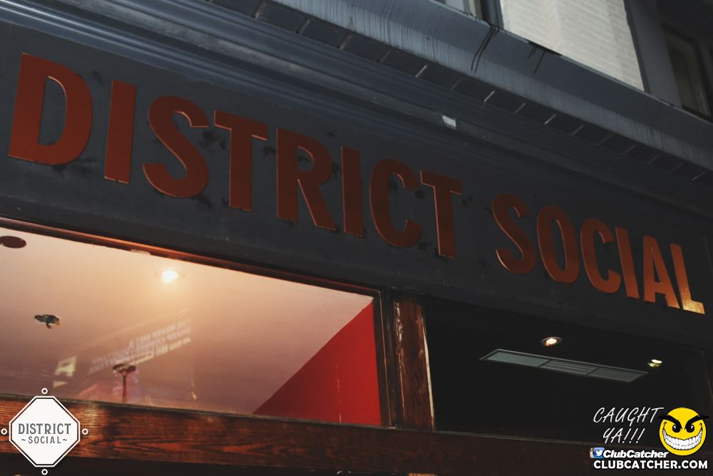 District Social lounge photo 18 - September 8th, 2017