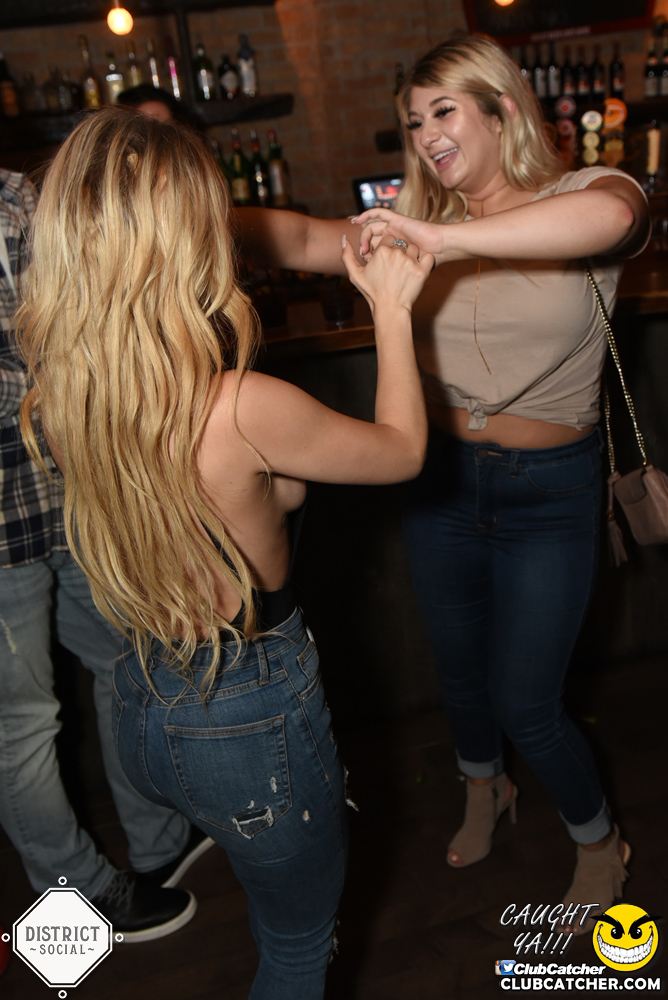 District Social lounge photo 5 - September 29th, 2017