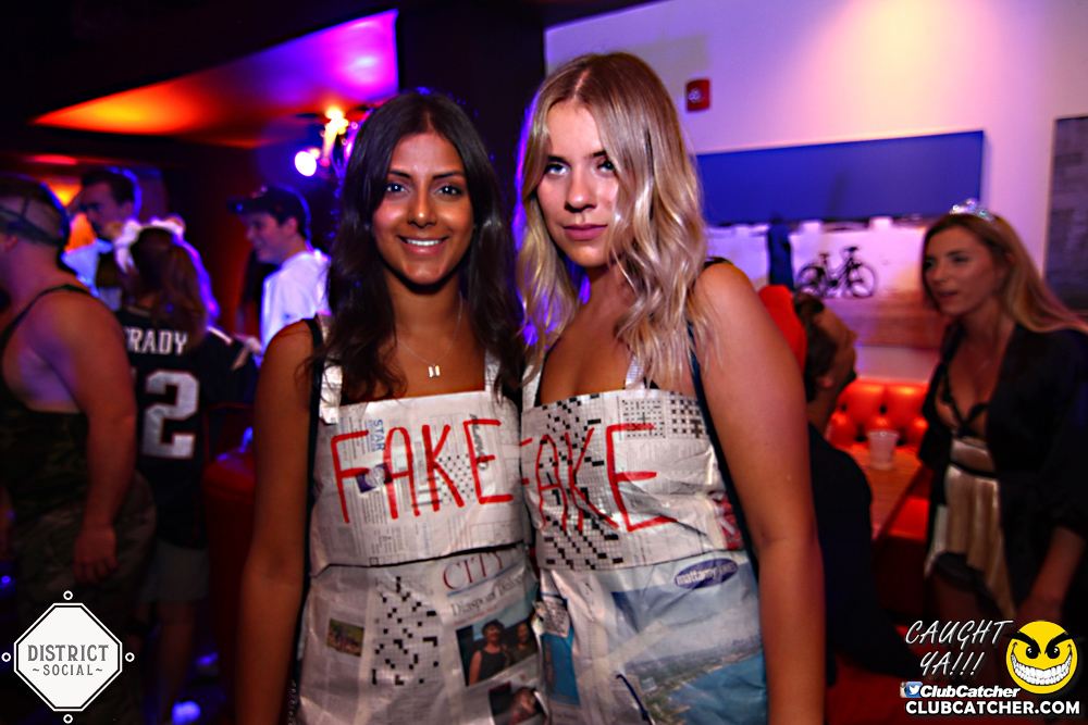 District Social lounge photo 176 - October 27th, 2017