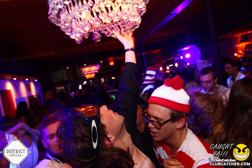 District Social lounge photo 194 - October 27th, 2017