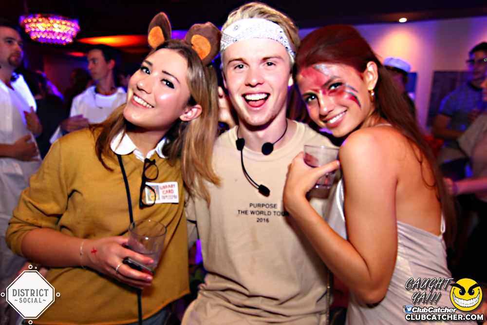 District Social lounge photo 28 - October 27th, 2017
