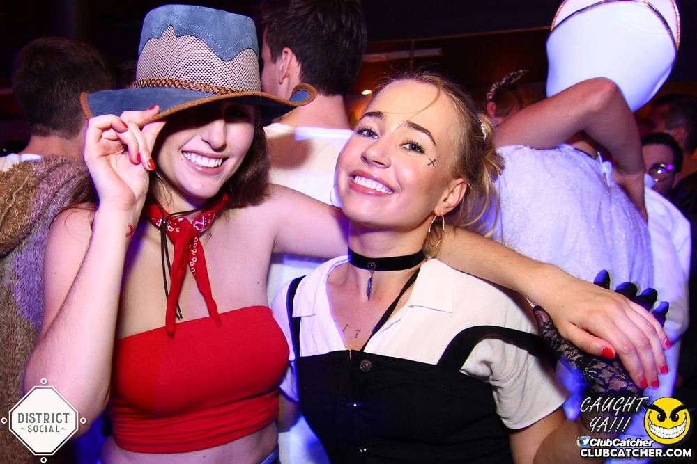 District Social lounge photo 35 - October 27th, 2017