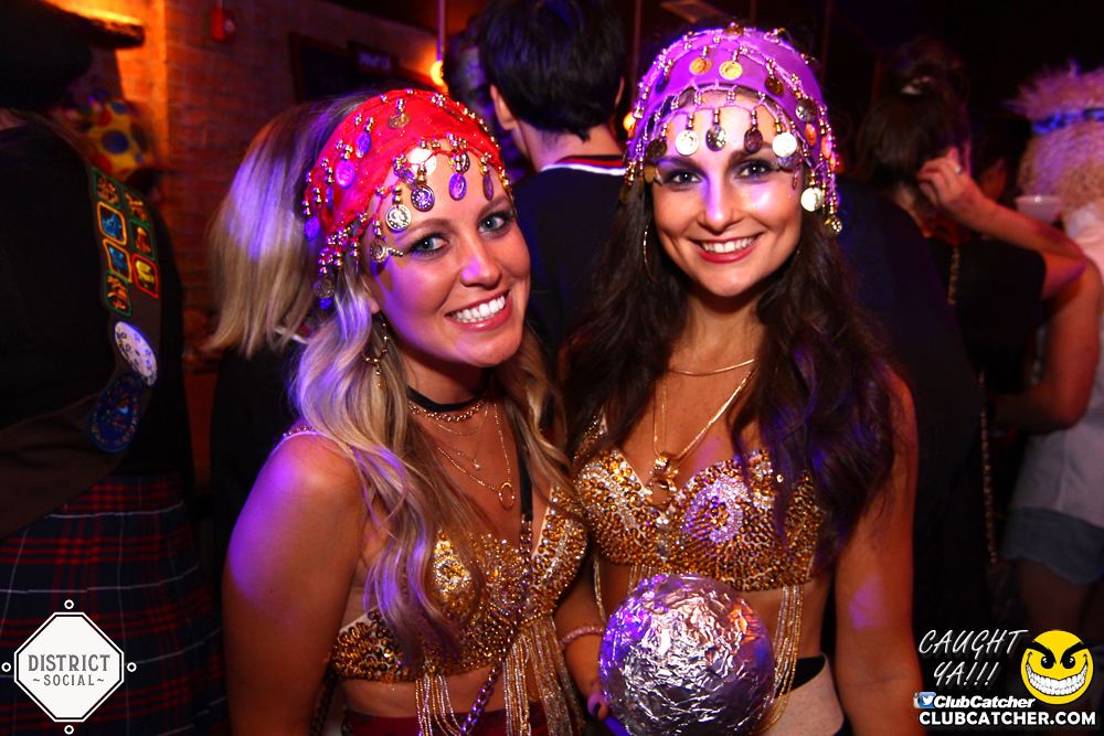 District Social lounge photo 5 - October 27th, 2017