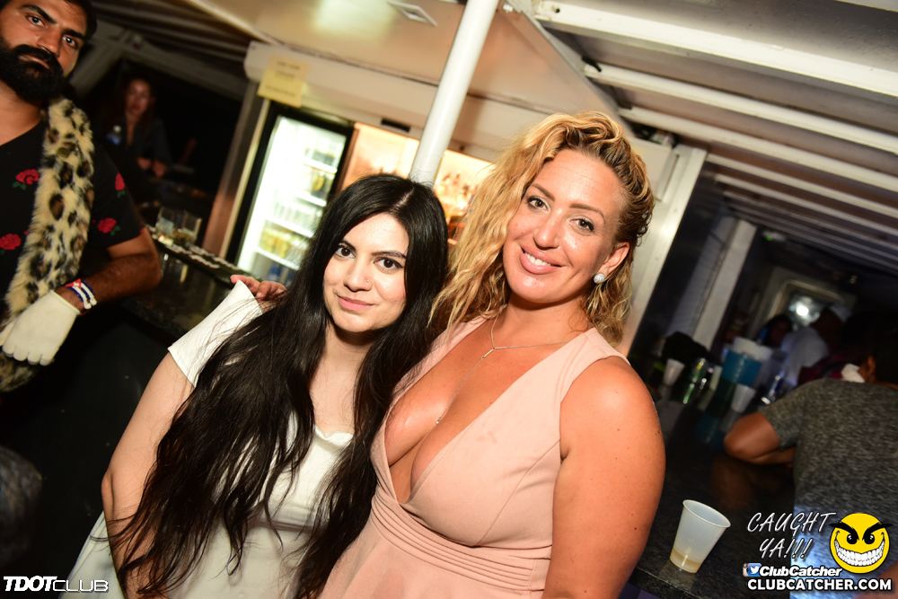 Empress Of Canada party venue photo 13 - September 15th, 2018