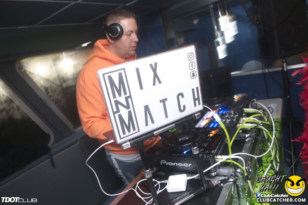 Empress Of Canada party venue photo 23 - October 26th, 2018