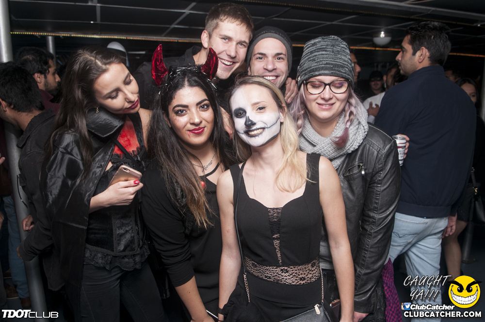 Empress Of Canada party venue photo 30 - October 31st, 2018