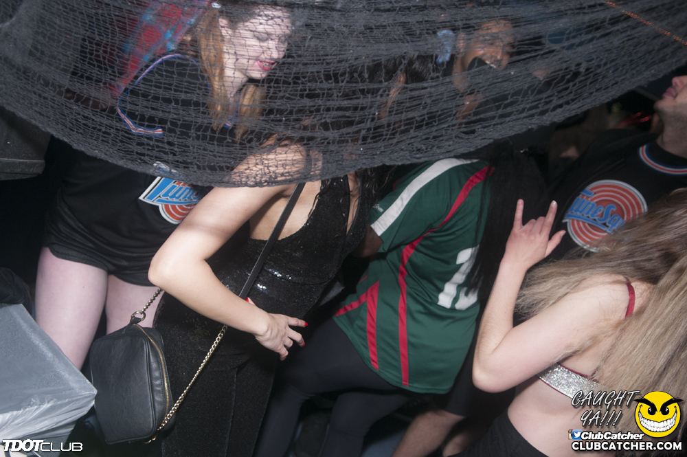 Empress Of Canada party venue photo 37 - October 31st, 2018