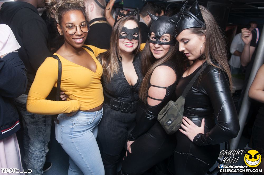 Empress Of Canada party venue photo 45 - October 31st, 2018