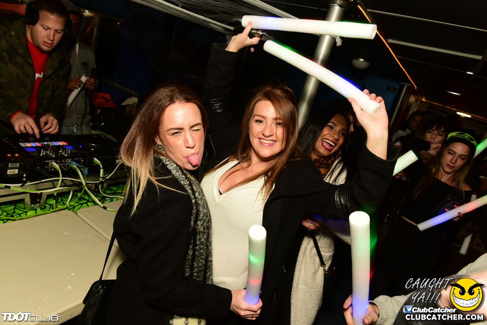 Empress Of Canada party venue photo 36 - November 3rd, 2018