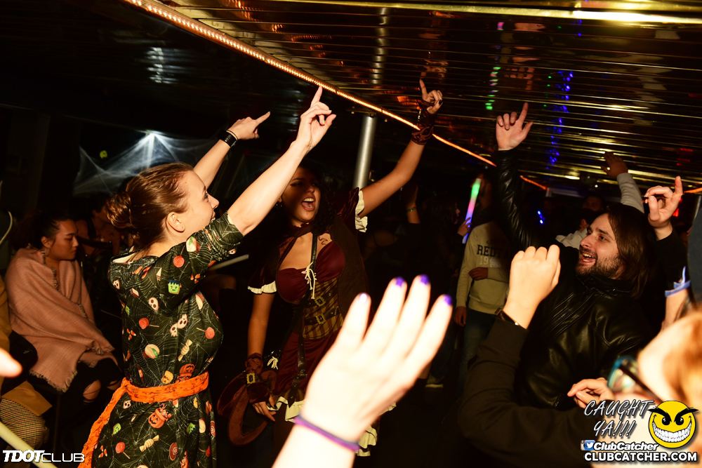 Empress Of Canada party venue photo 45 - November 3rd, 2018