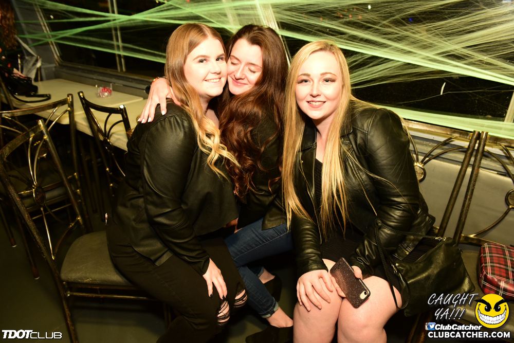 Empress Of Canada party venue photo 9 - November 3rd, 2018