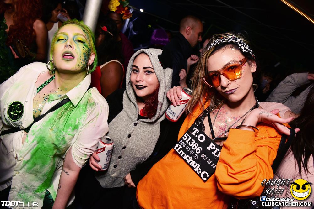 Empress Of Canada party venue photo 95 - November 3rd, 2018