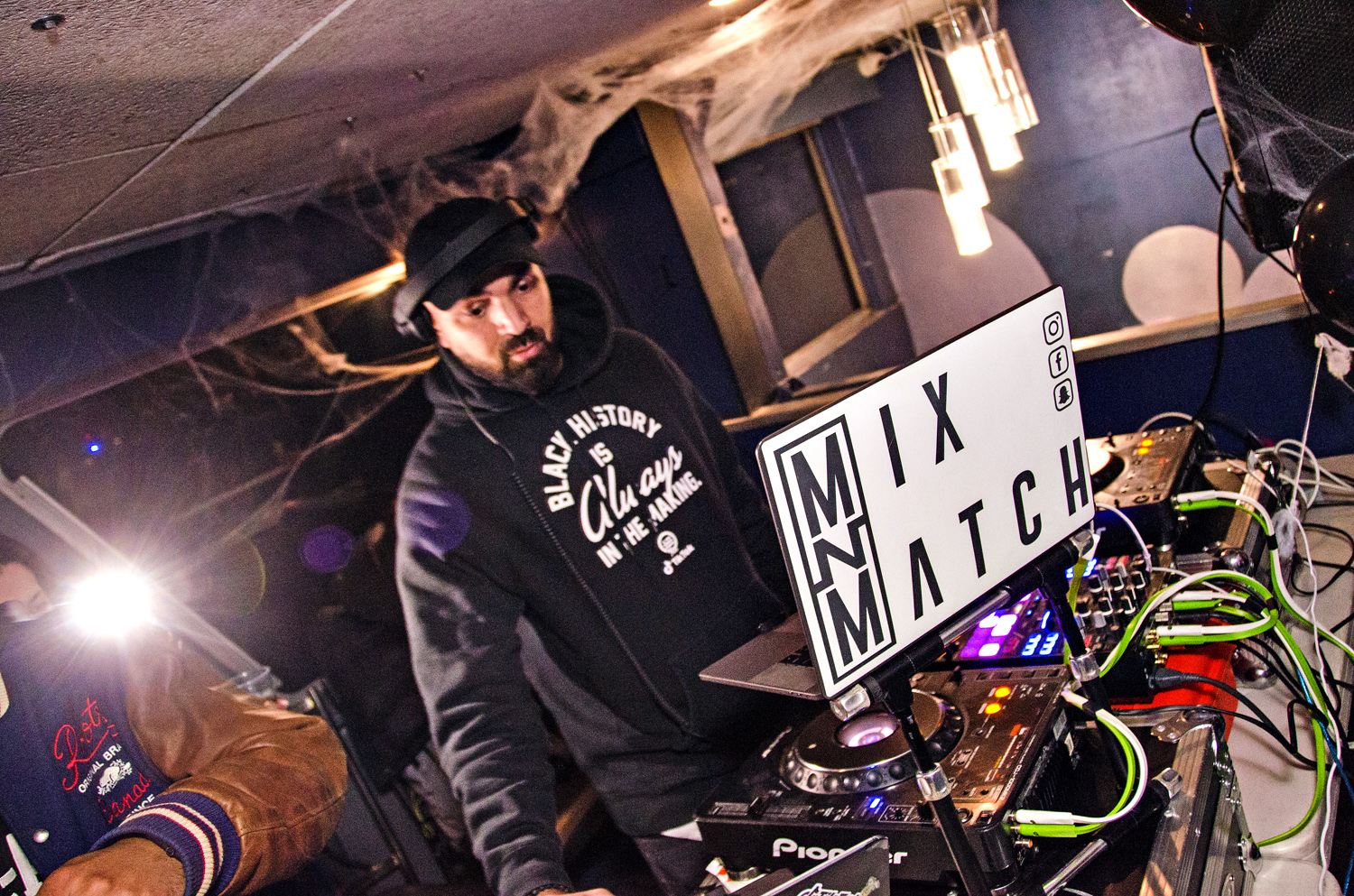 Empress Of Canada party venue photo 23 - October 31st, 2021