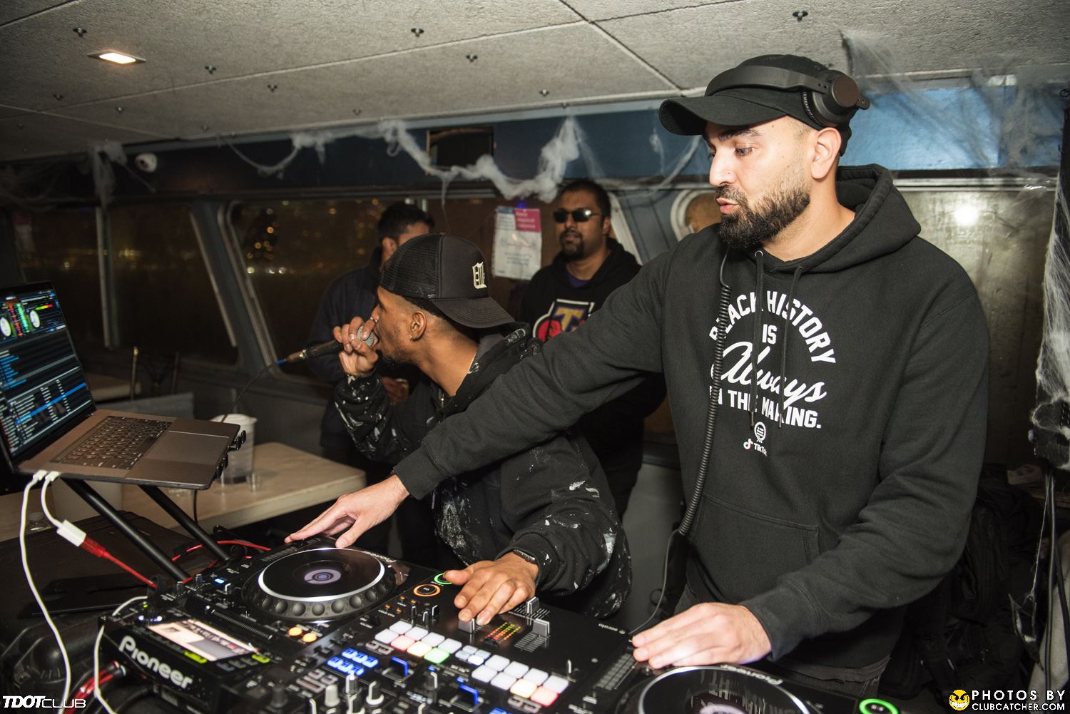 Empress Of Canada party venue photo 377 - November 6th, 2021