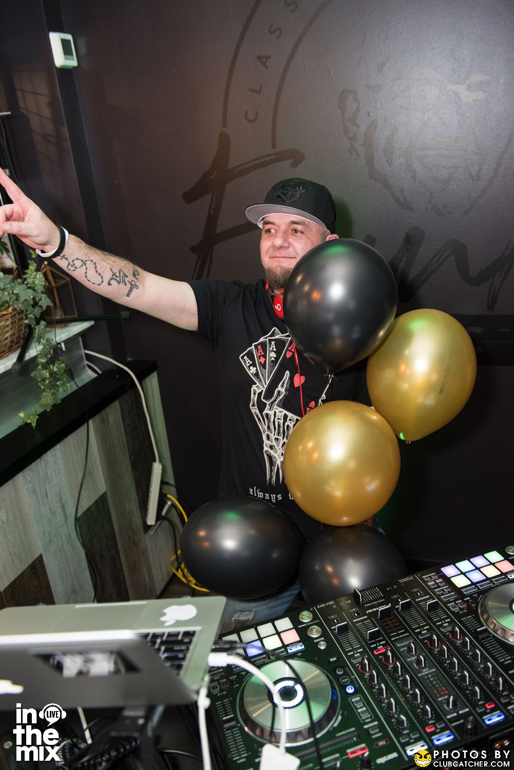 Franks Place lounge photo 160 - March 11th, 2022