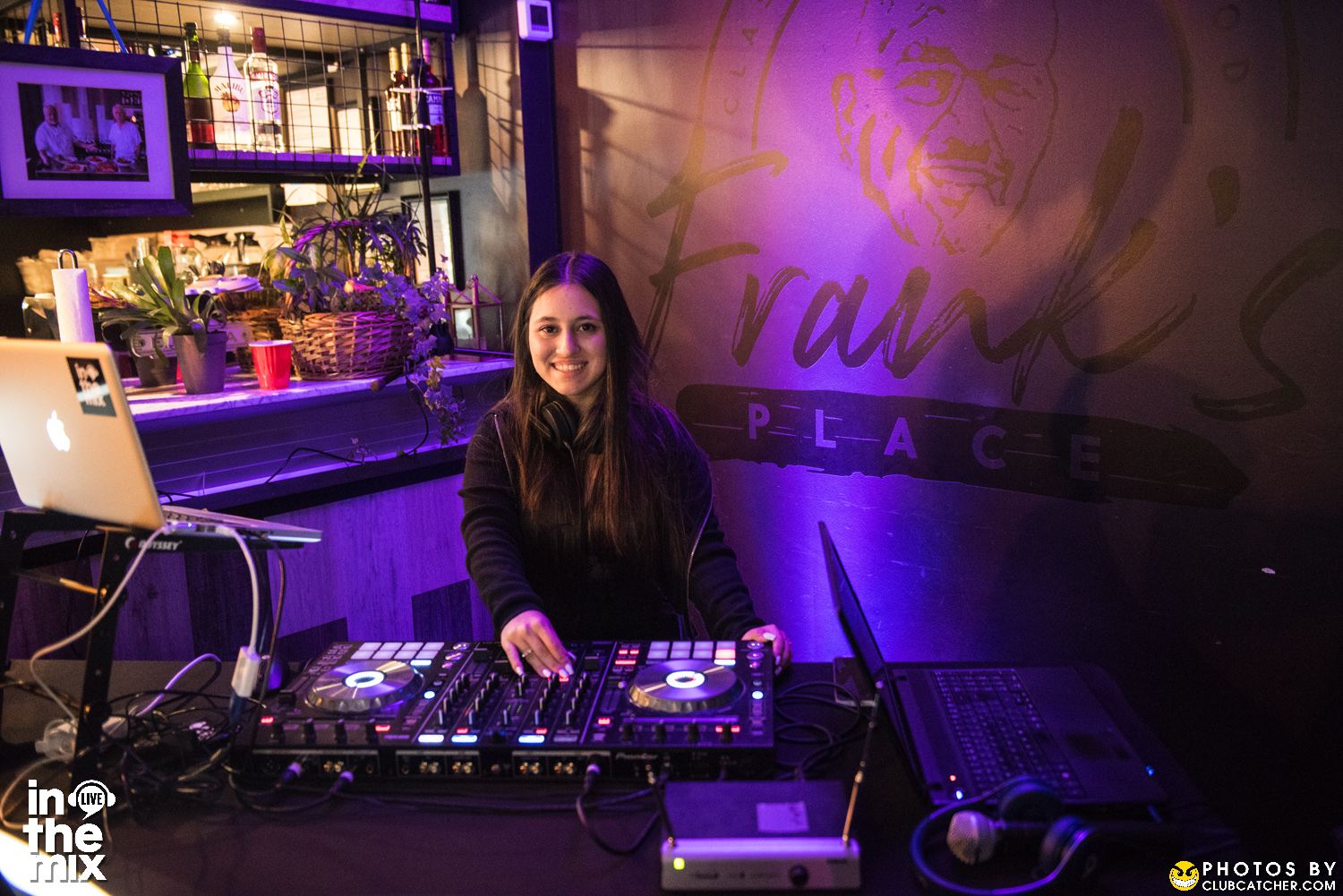 Franks Place lounge photo 182 - March 11th, 2022