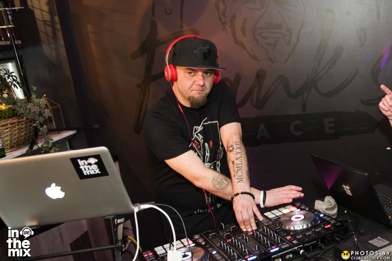 Franks Place lounge photo 302 - March 11th, 2022