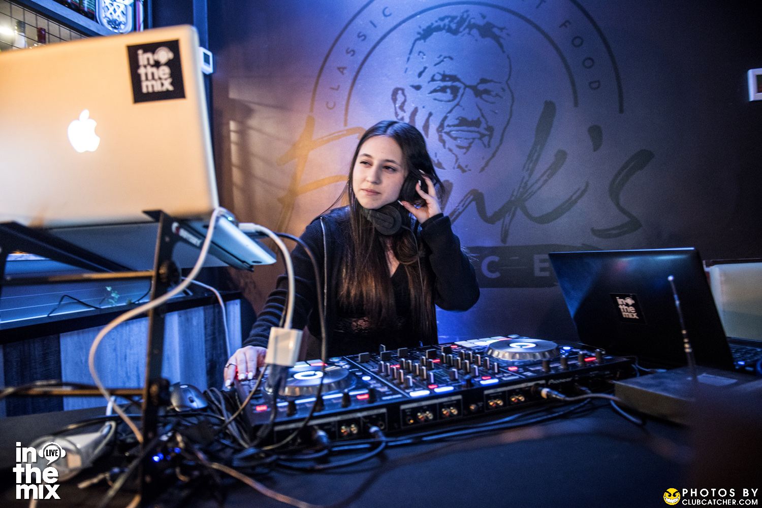 Franks Place lounge photo 70 - March 11th, 2022