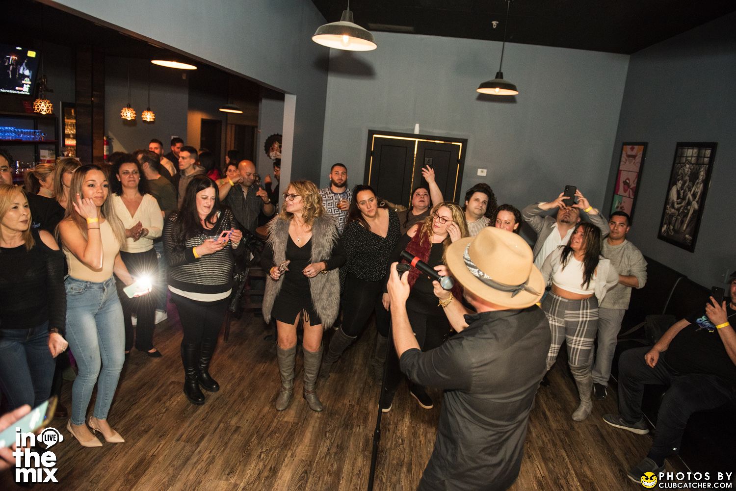 Via Mercanti lounge photo 139 - April 15th, 2022