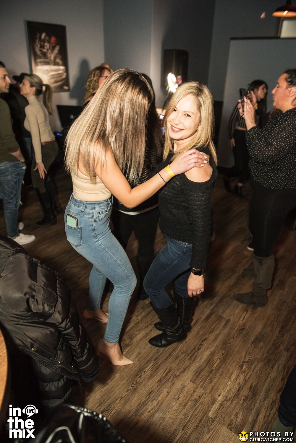 Via Mercanti lounge photo 158 - April 15th, 2022