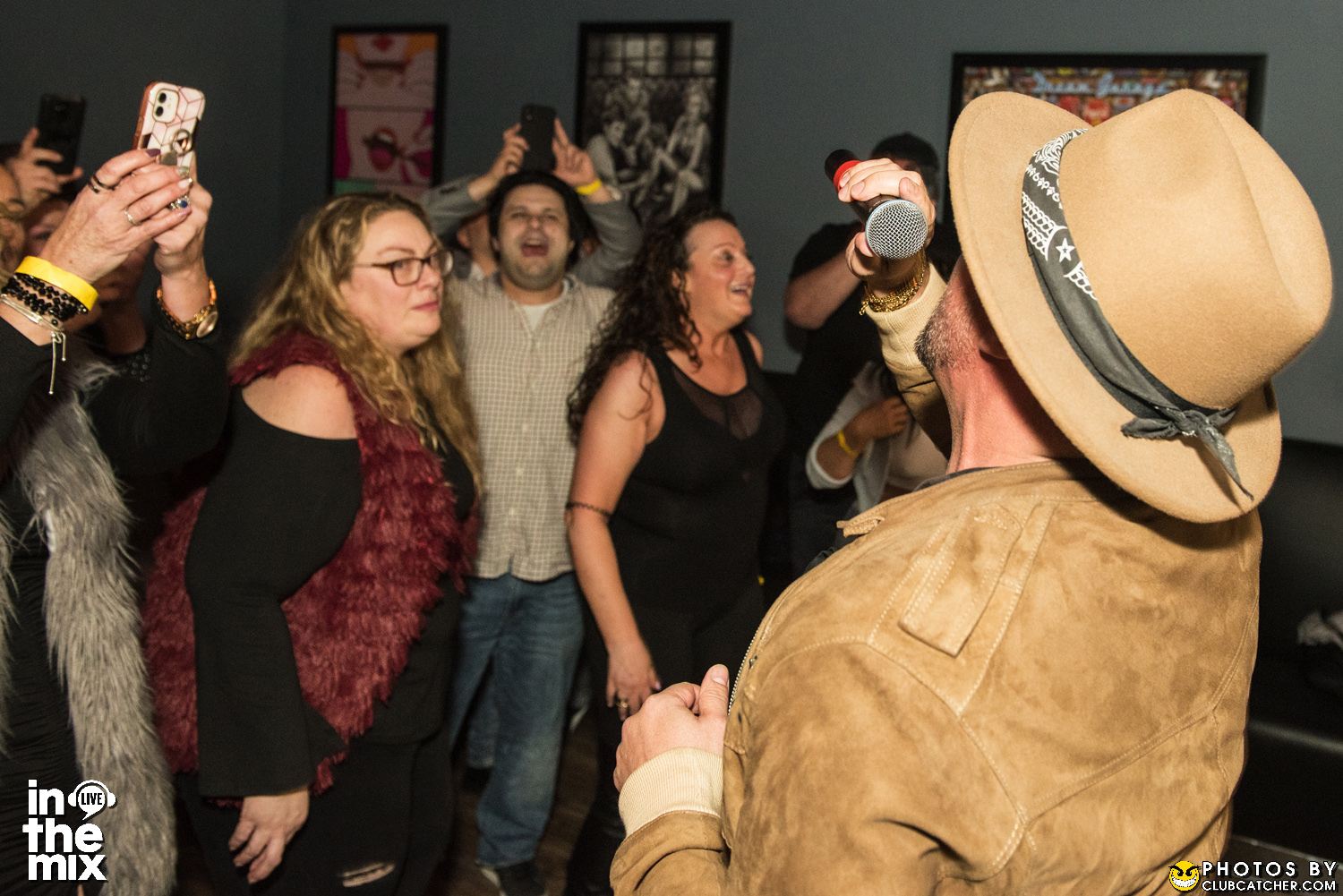 Via Mercanti lounge photo 171 - April 15th, 2022