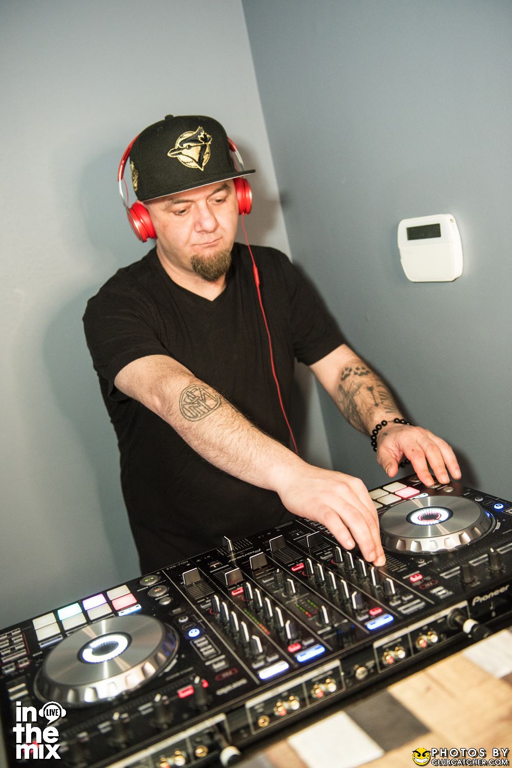 Via Mercanti lounge photo 183 - April 15th, 2022