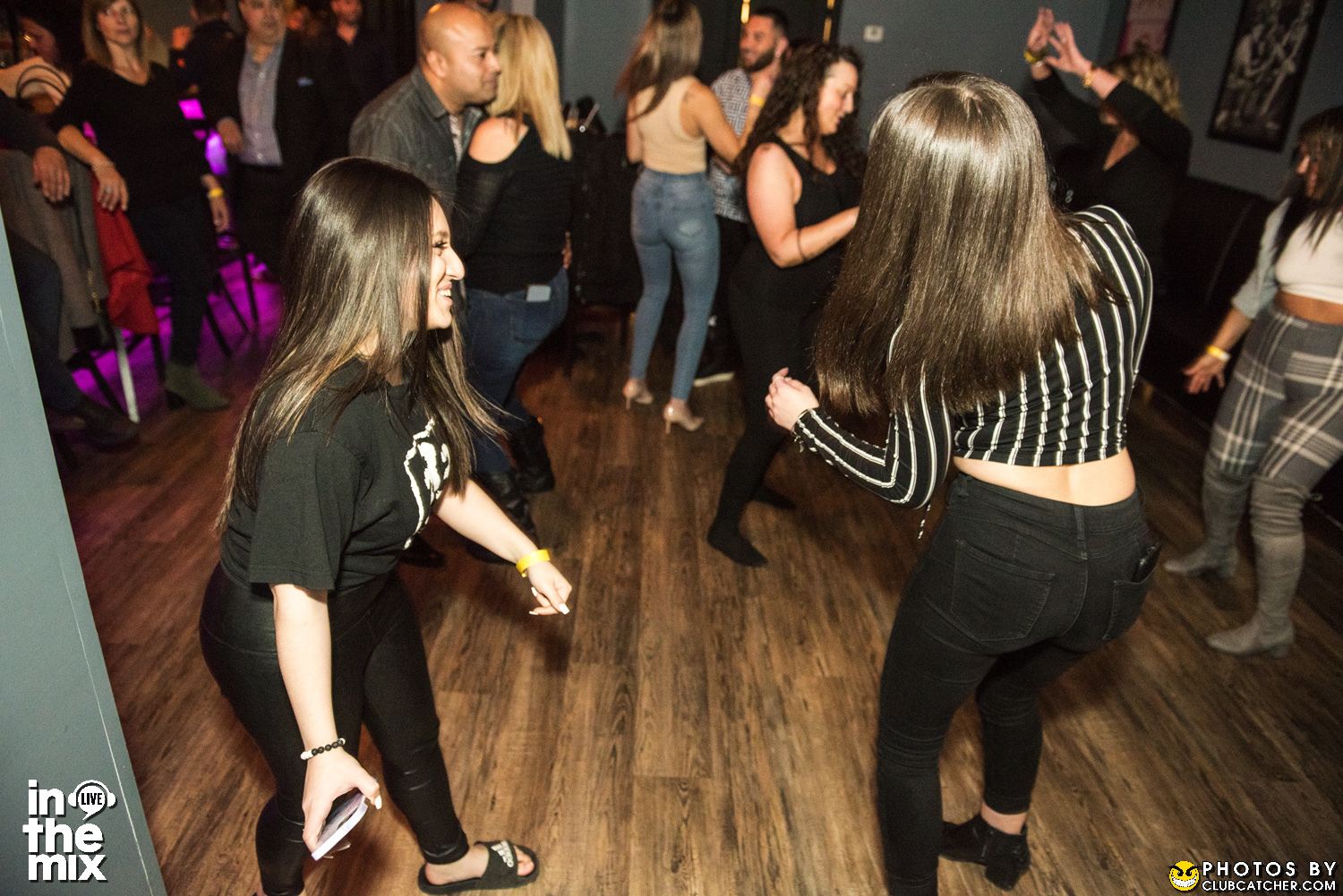 Via Mercanti lounge photo 199 - April 15th, 2022