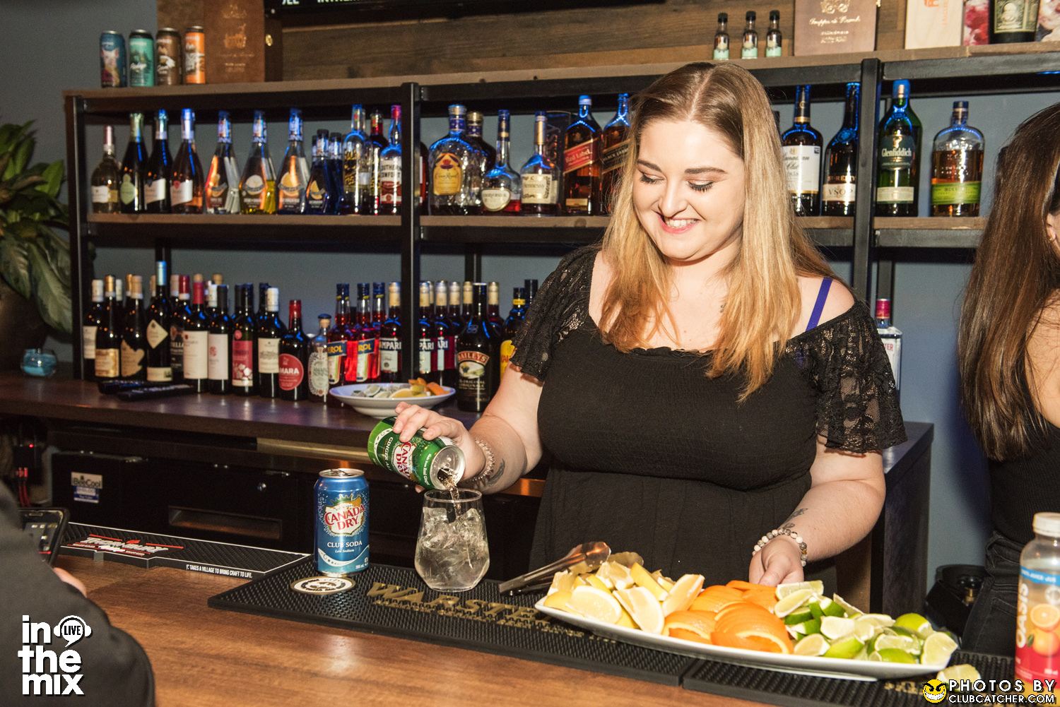 Via Mercanti lounge photo 210 - April 15th, 2022